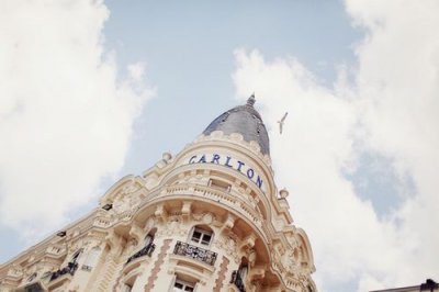 ​朋友圈吸睛搞怪文案(29句)