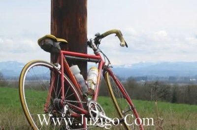 ​形容女生漂亮的句子85句