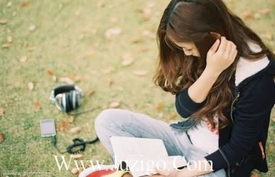 ​形容心累无奈的句子表达心累又无奈的歌曲(精选21句)