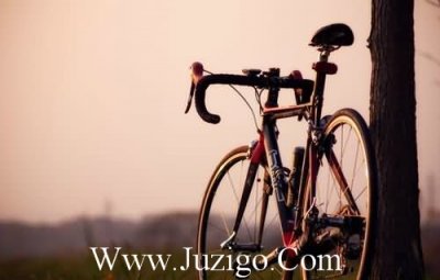 ​生日发朋友圈的自己生日发朋友圈的图片(精选29句)