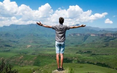 ​在一起文案短句子精选(我只是遗憾你也是那个错的人…)