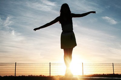 ​朋友圈晒照片的有趣句子发自拍照的幽默说说(65句)