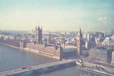 ​心存爱开心的句子(15句)