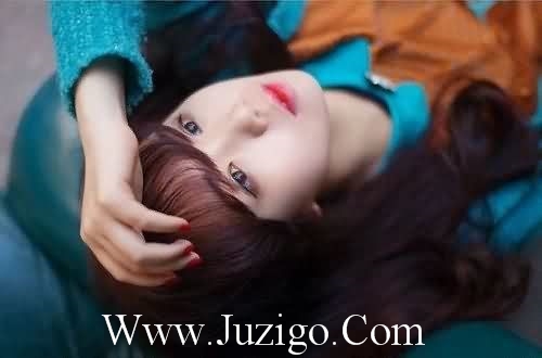 简单是晒自拍短句女生有趣可爱憨憨说说(精选75句)