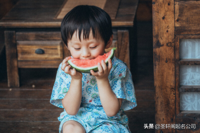 ​2021牛年男宝宝取名大全，前程似锦大气沉稳的男孩名