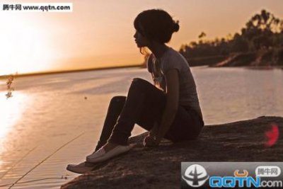 ​复杂的心情说说(42句)：现在的是我自己的…