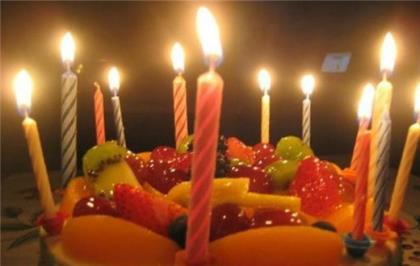 最怕回忆突然翻滚绞痛着不平息