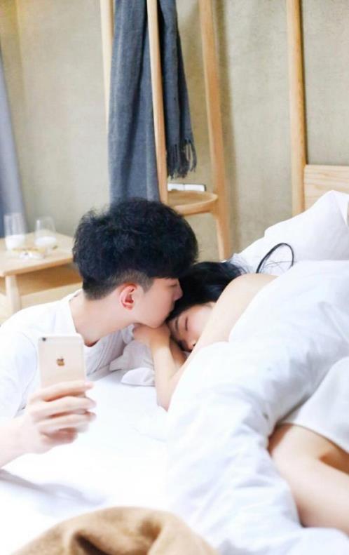 霸气qq情侣签名（qq个性签名情侣霸气范）