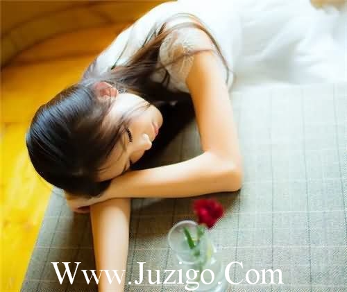 带听说的伤感句子不想活着的伤感句子(精选20句)