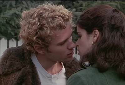 ​关于爱情美好向往的句子（向往爱情的句子唯美短句）